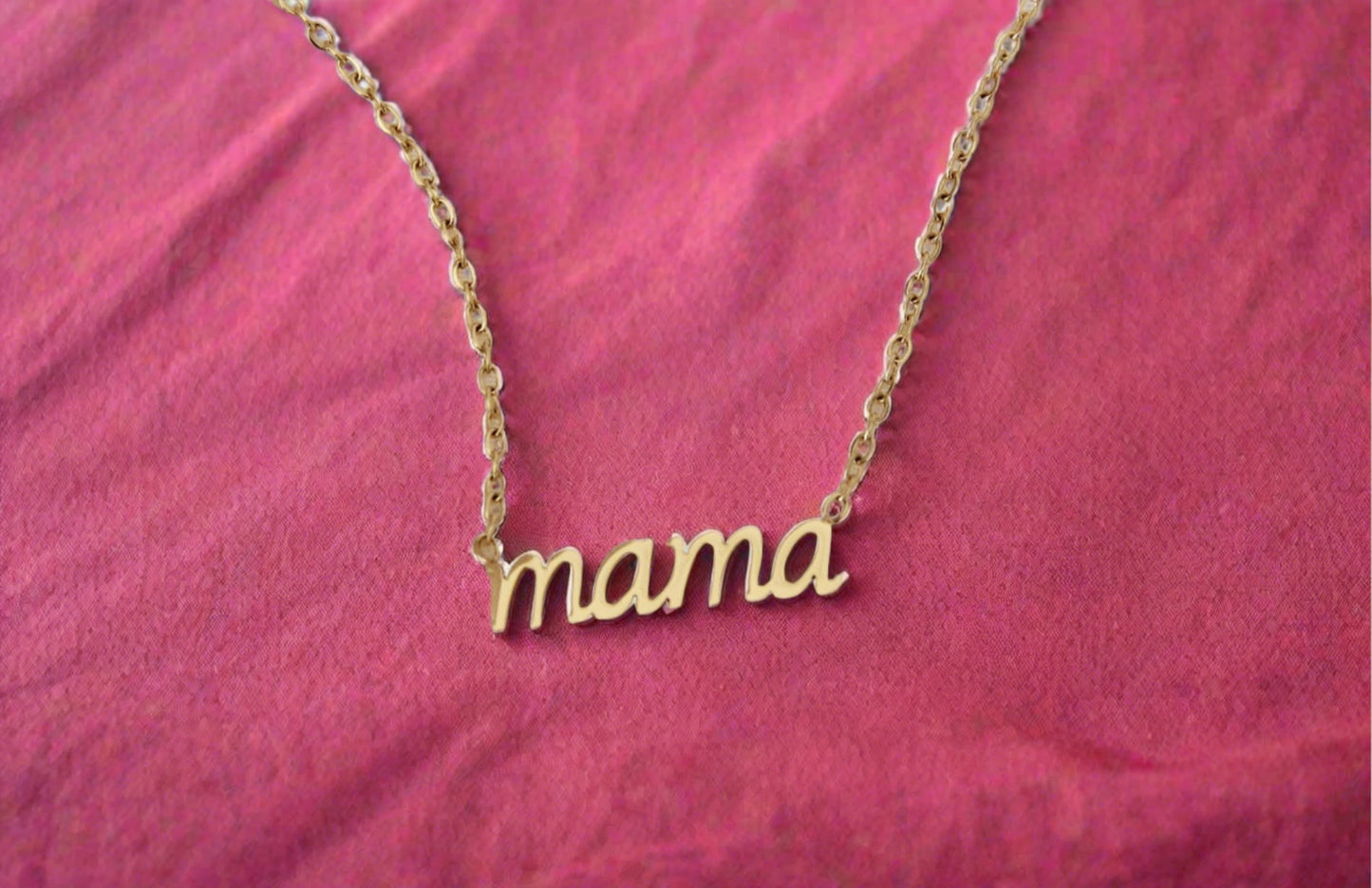 Mama Necklace - Mother's Day Gift: Silver / Mama (Script)