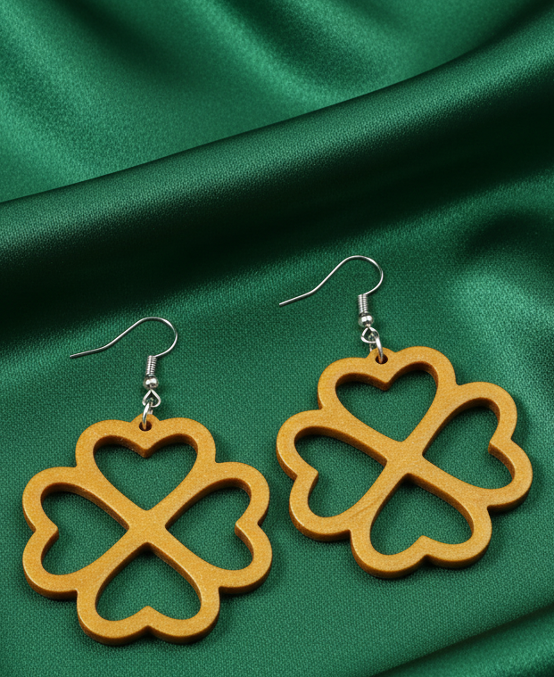 Goldene Kleeblatt-Herz-Hängeohrringe